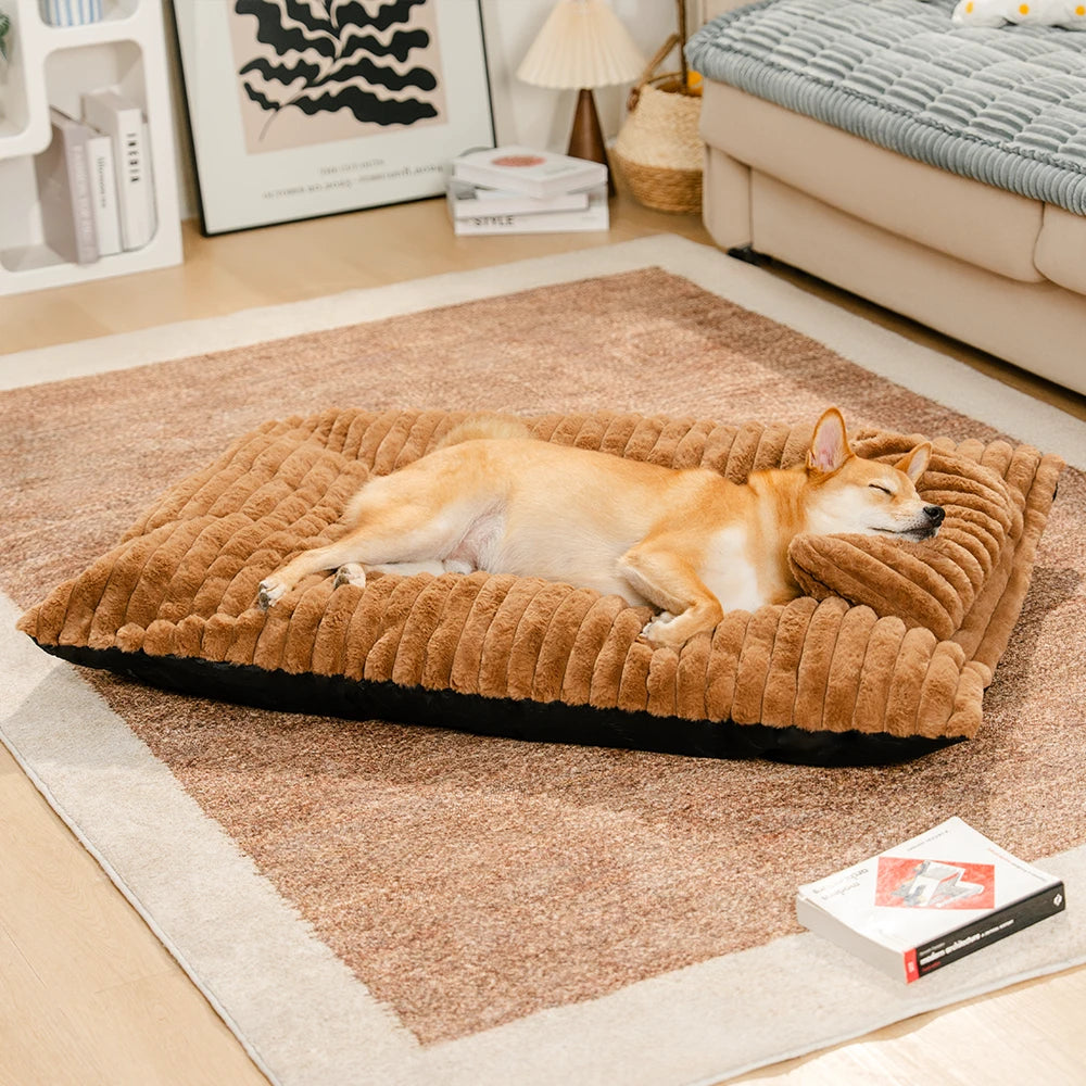 Plüschiges, flauschiges, dickes, beruhigendes Hundebett mit Kissen