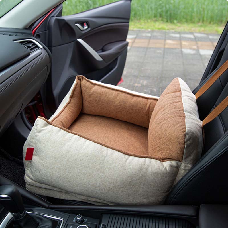Wasserdichtes Sicherheitsbett für Hunde im Autositz in Hellkaffee