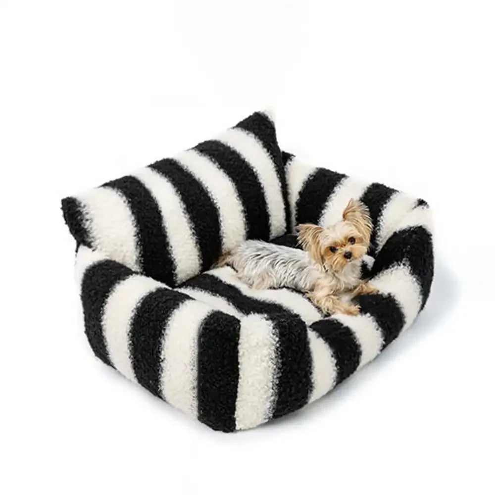 Weiches Hund- und Katzensofa aus schwarzer und weißer Faux-Lammwolle – Winter Klaviertasten