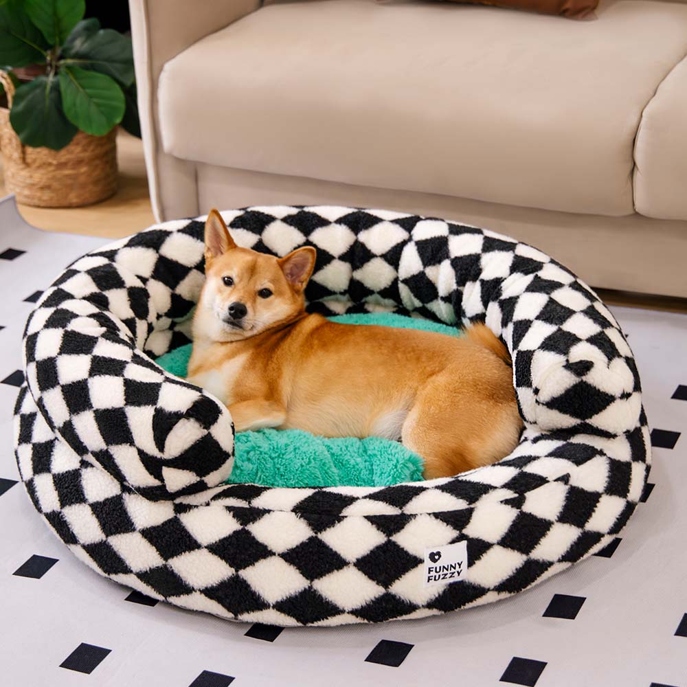 Klassisches Waschbares Hundebett mit Nackenrolle im Argyle-Stil in Donut-Form - Cozy Haven