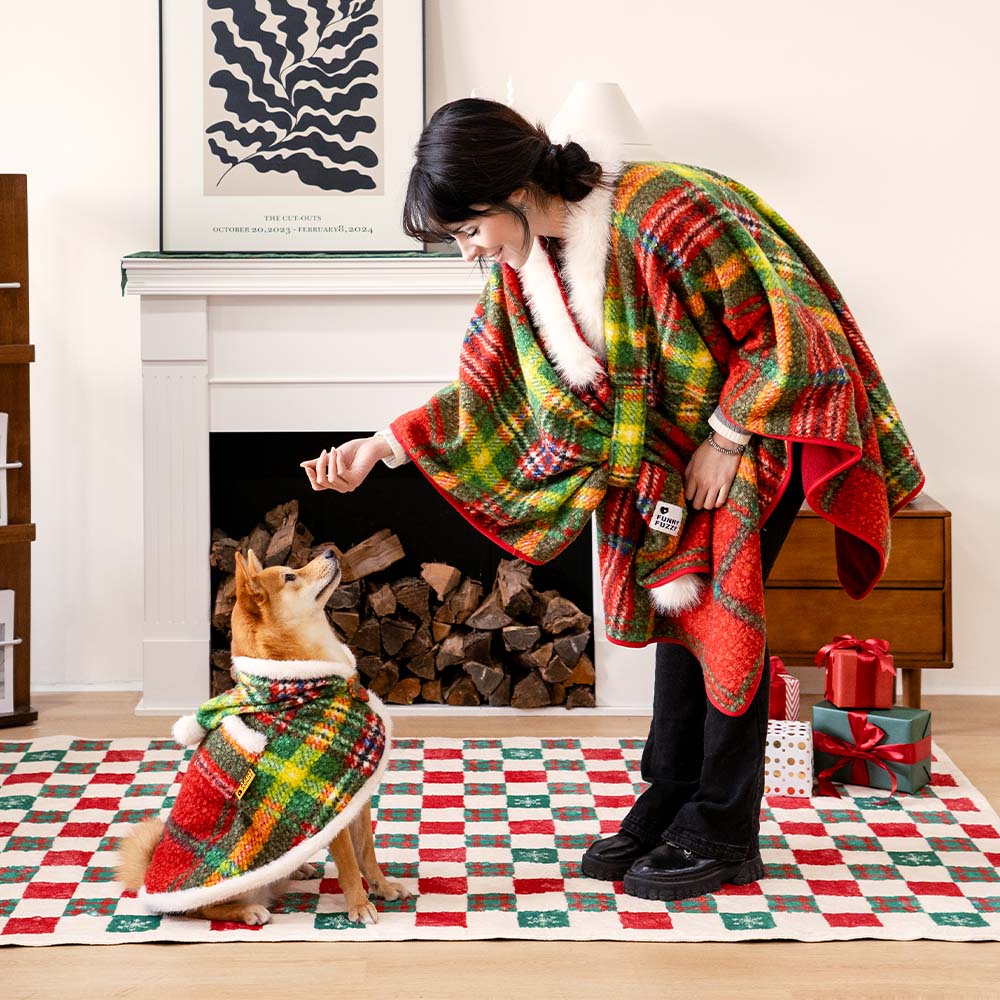Klassischer Karierter Warmer Poncho für Mensch und Hund - Festliche Begleiter