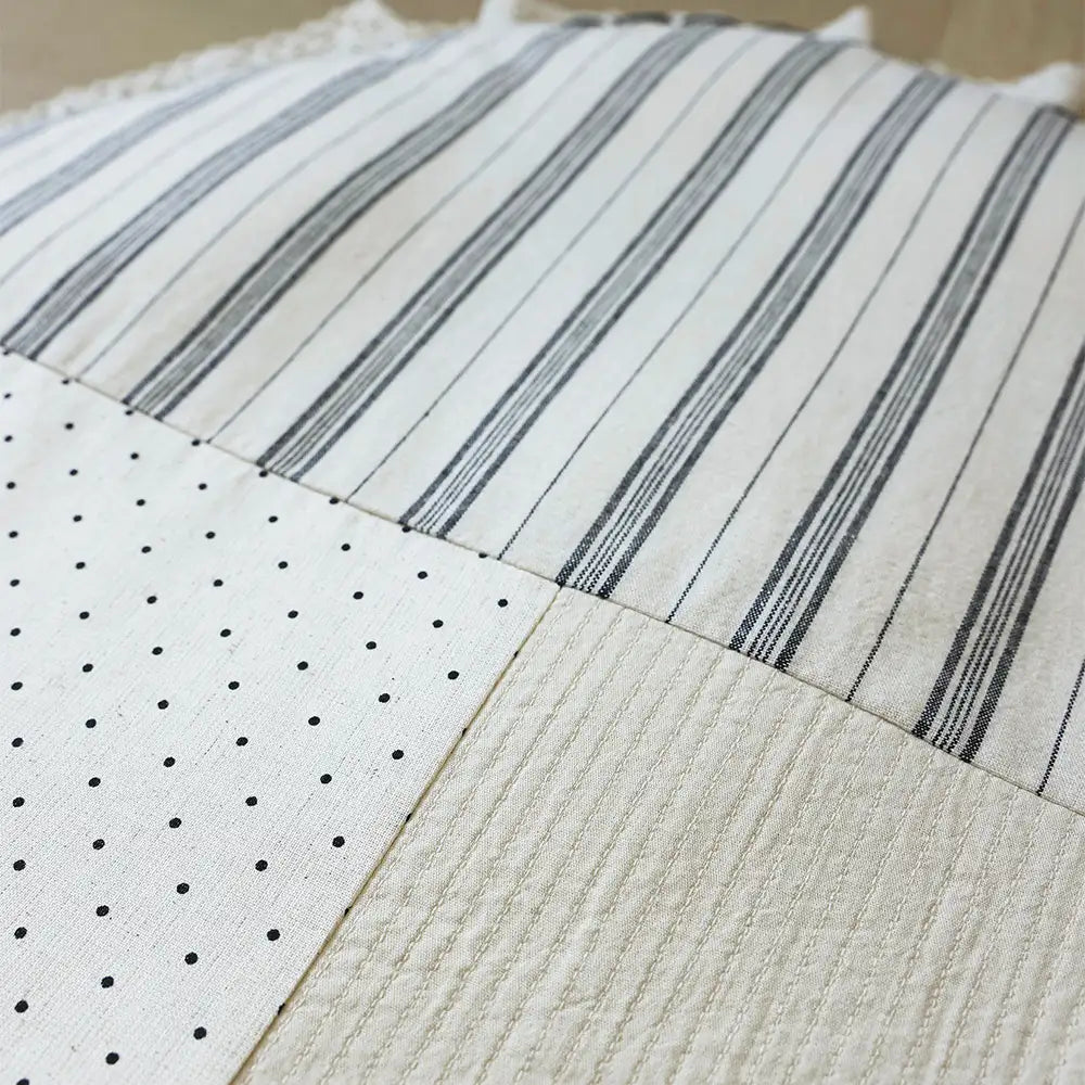 Landhausstil Karohundematte mit rutschfester Rundform - Großer Raum