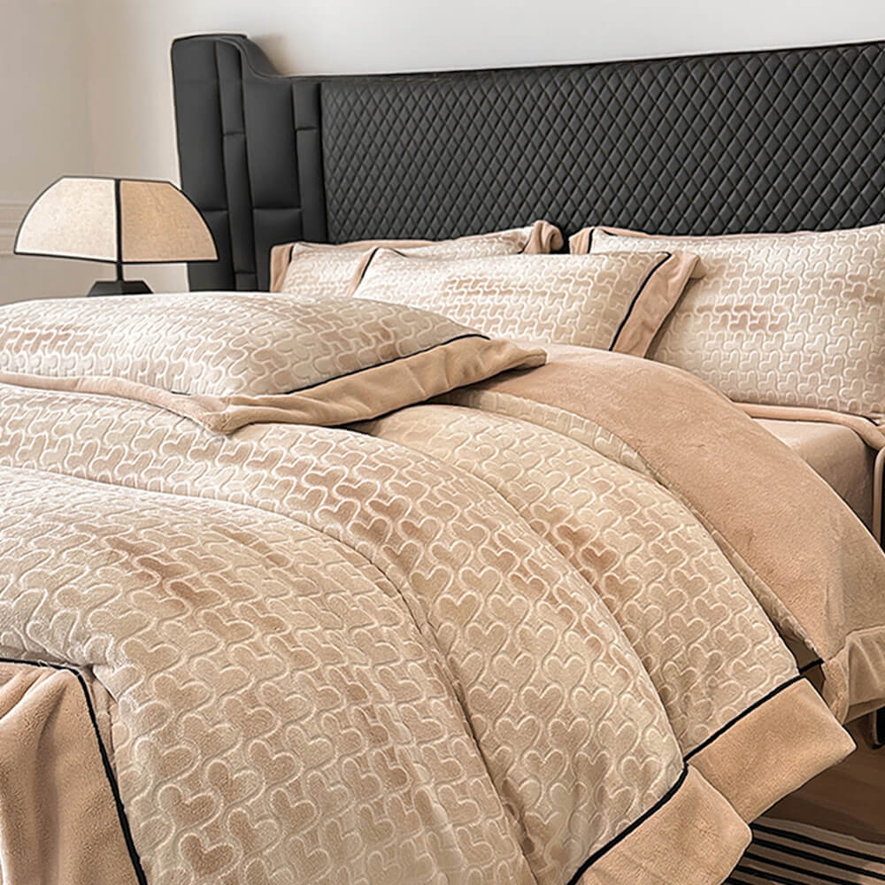 Luxuriöses Doppelseitiges Warmes Bettlakenset aus Milchsamt