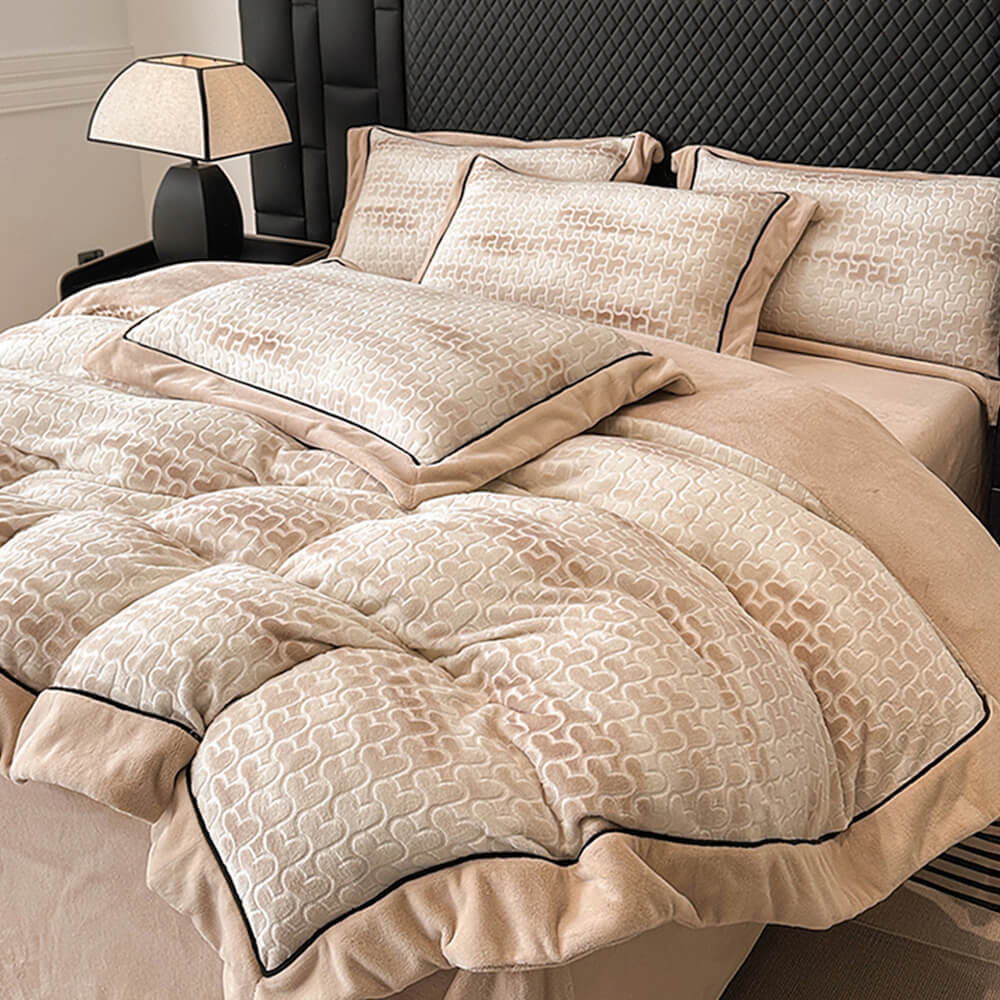 Luxuriöses Doppelseitiges Warmes Bettlakenset aus Milchsamt