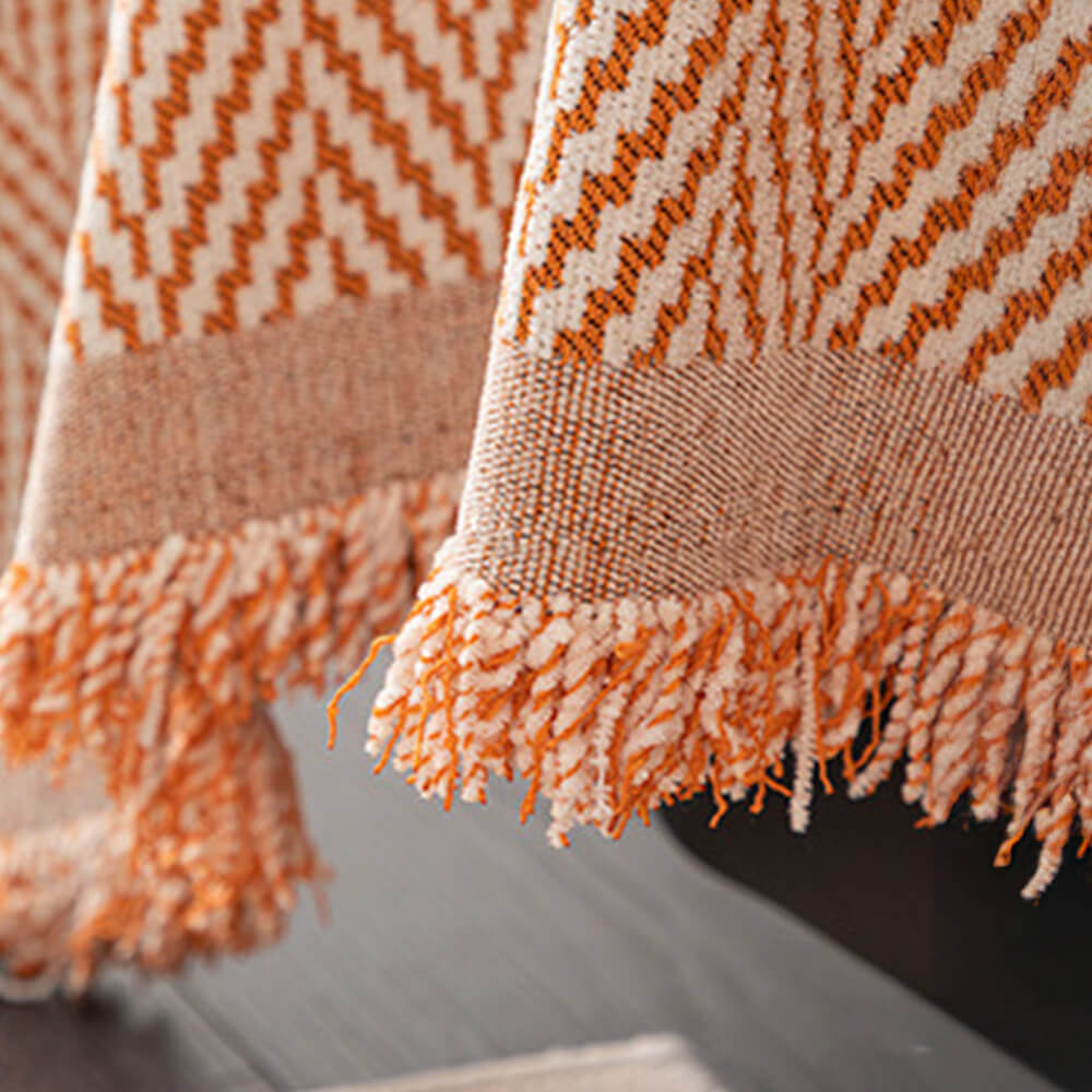 Hochwertiger Chenille-Textur-Sofabezug mit stilvollen Fransen