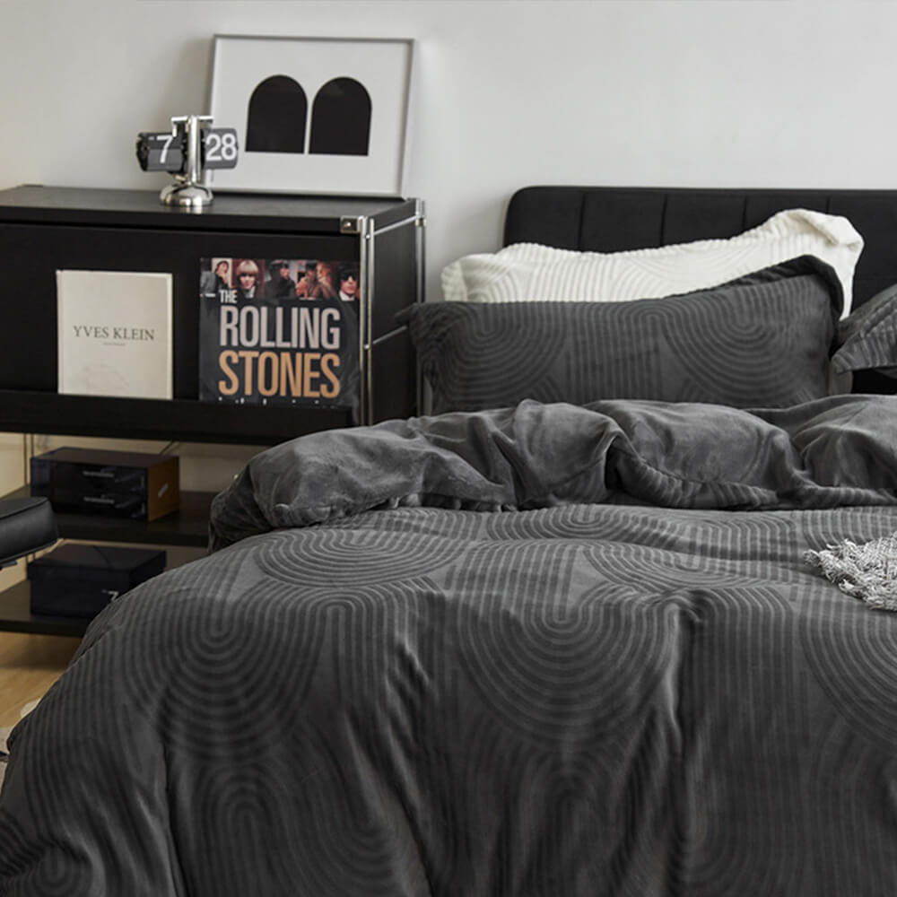 Weiches Strukturiertes Elegantes Minimalistisches Bettwäscheset aus Milchsamt