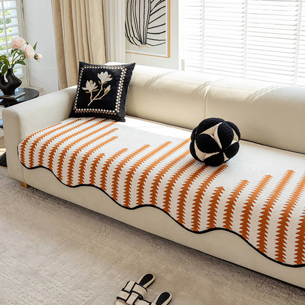 Moderner Chevron-Streifen Chenille Sofaüberwurf mit wellenförmigen Rändern