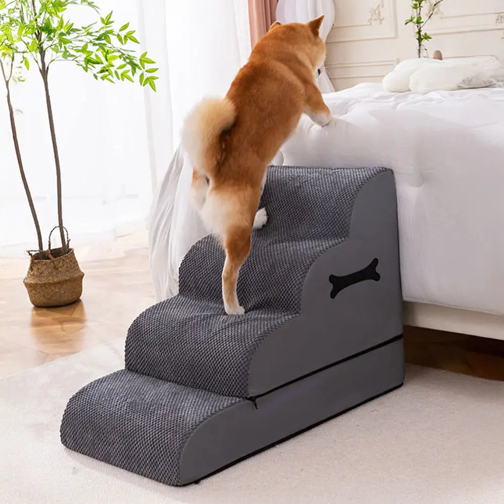 Verstellbare Hundetreppe mit rutschfester Rampe