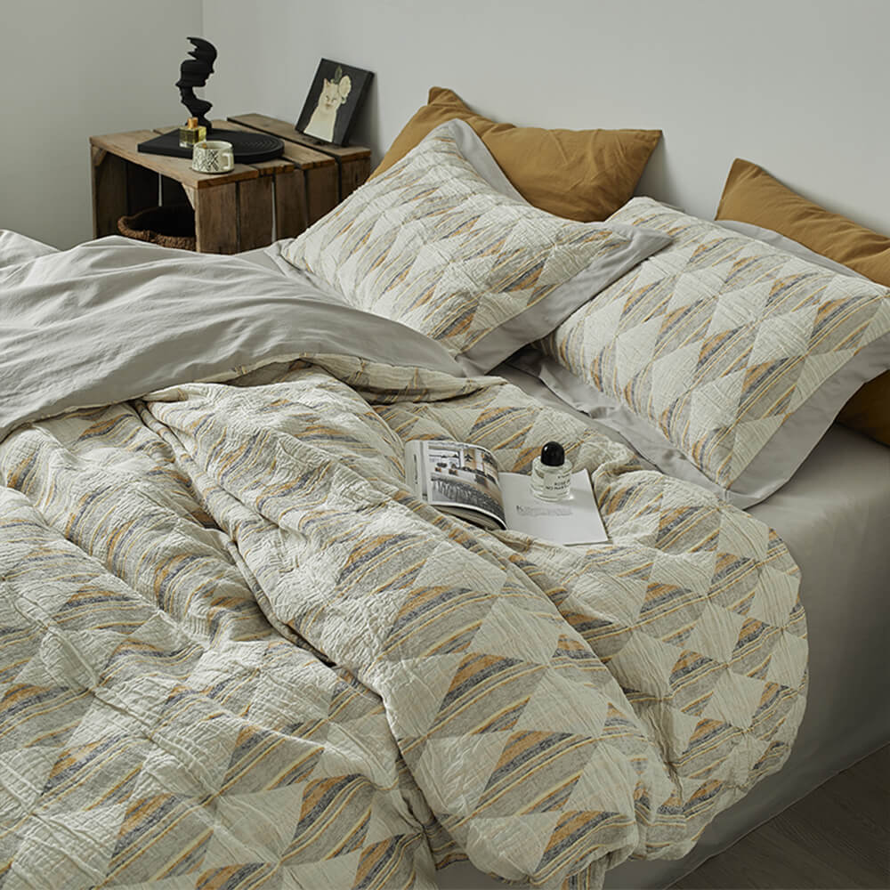 Diamant-Jacquard Doppelschicht Falten-Bettwäsche-Set