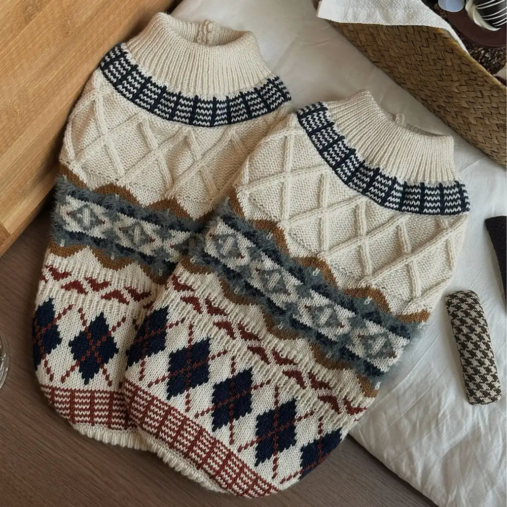 Gestrickter Fair Isle Diamant Hundepullover