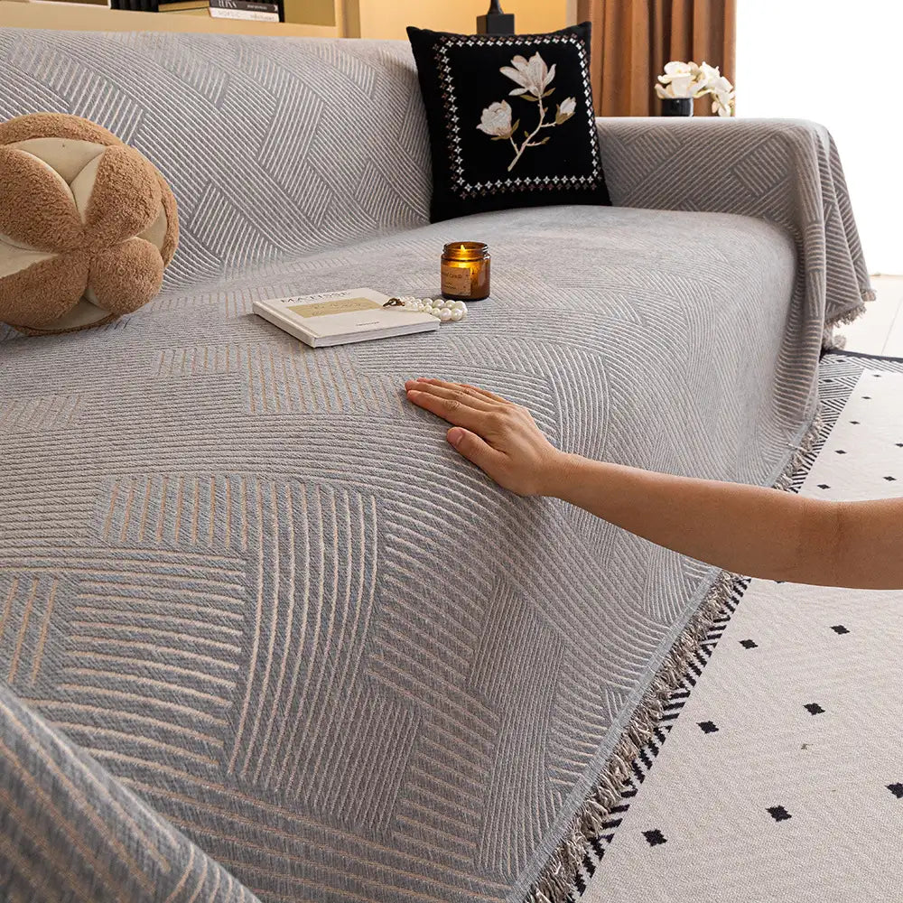 Moderner Streifen Chenille Kratzfester Sofaschoner Couchüberwurf