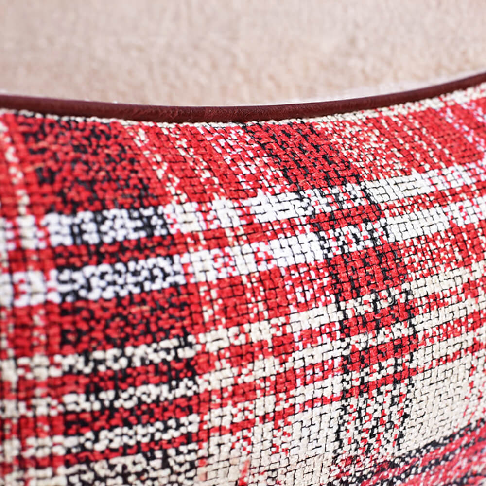 Quadratisches Hunde- und Katzenbett aus PU-Leder im Vintage-Stil mit Karomuster und Sherpa-Optik