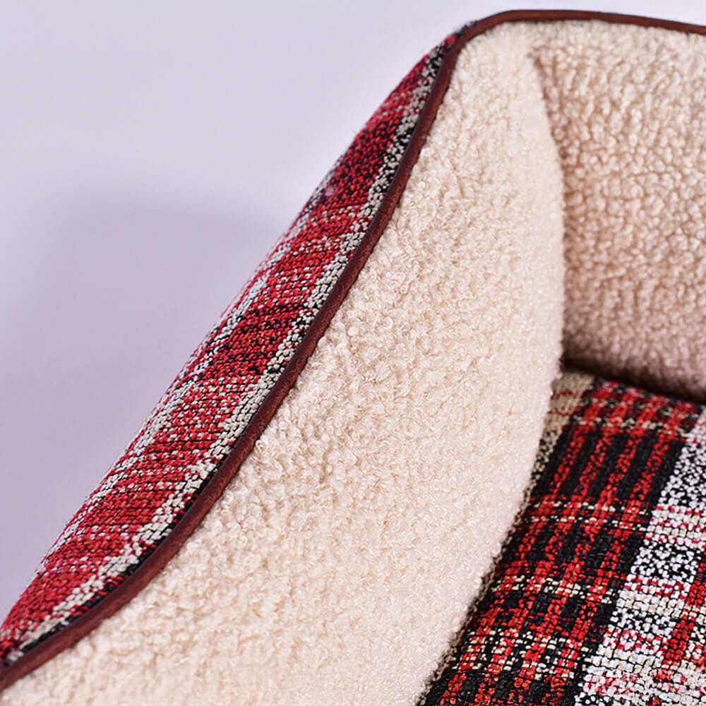 Quadratisches Hunde- und Katzenbett aus PU-Leder im Vintage-Stil mit Karomuster und Sherpa-Optik