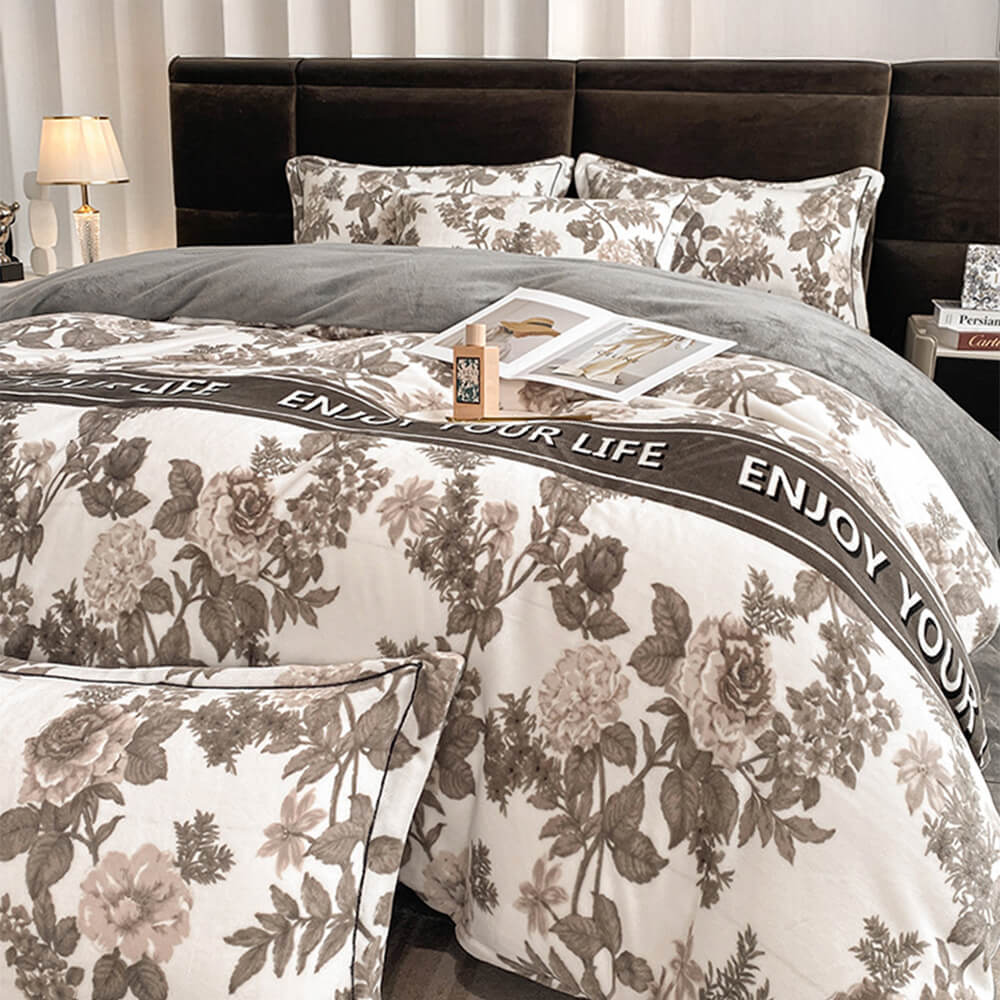 Elegantes Antistatisches  Wärmendes Bettlakenset aus Milchsamt im europäischen Stil