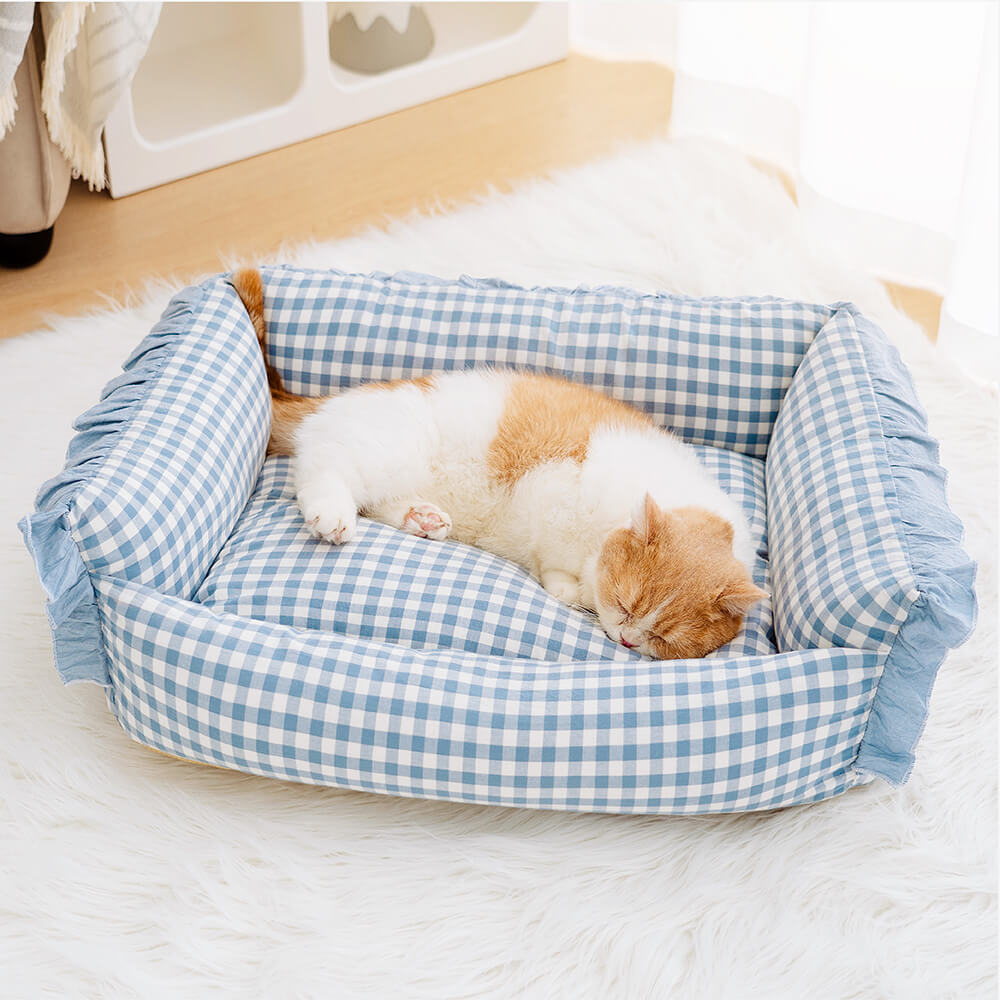 Modisches Warmes Hunde- und Katzenbett mit Rüschen und Plaid