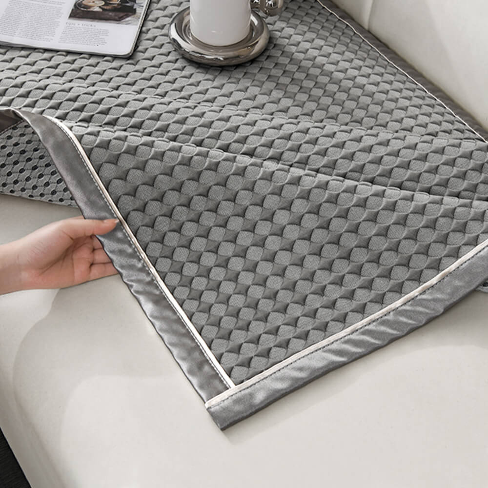 Luxuriöser Kratzfest Kühlender Sofaschutz aus Eisseide in Volltonfarbe