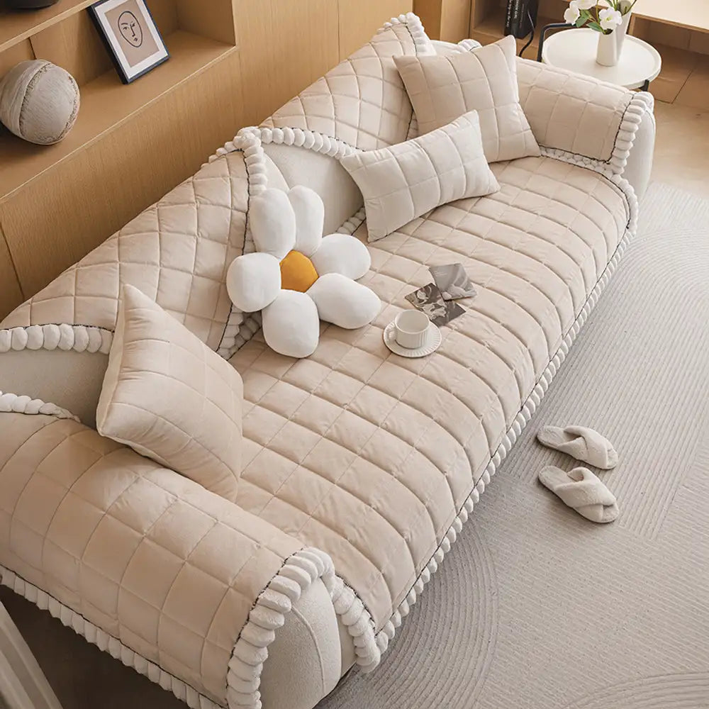 Quadratischer kurzer Plüsch einfacher Sofaschoner rutschfester Sofabezug