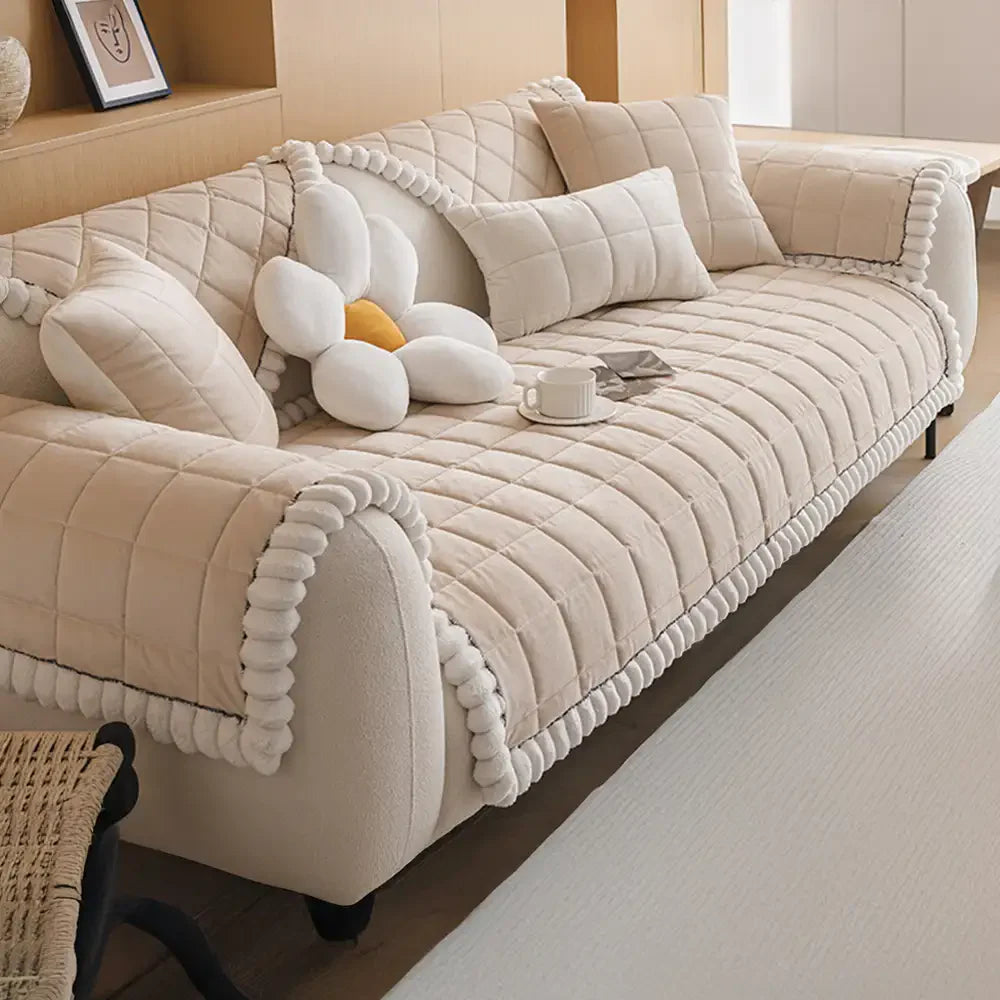 Quadratischer kurzer Plüsch einfacher Sofaschoner rutschfester Sofabezug