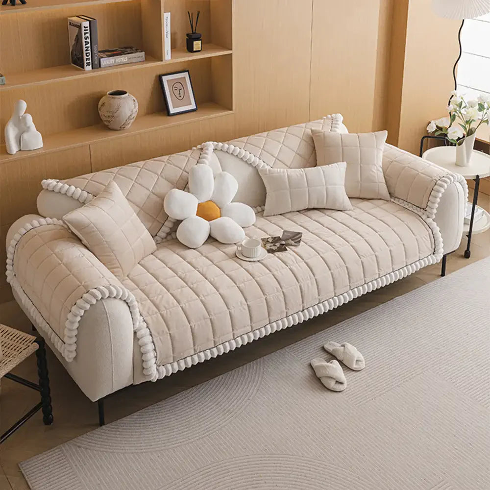 Quadratischer kurzer Plüsch einfacher Sofaschoner rutschfester Sofabezug