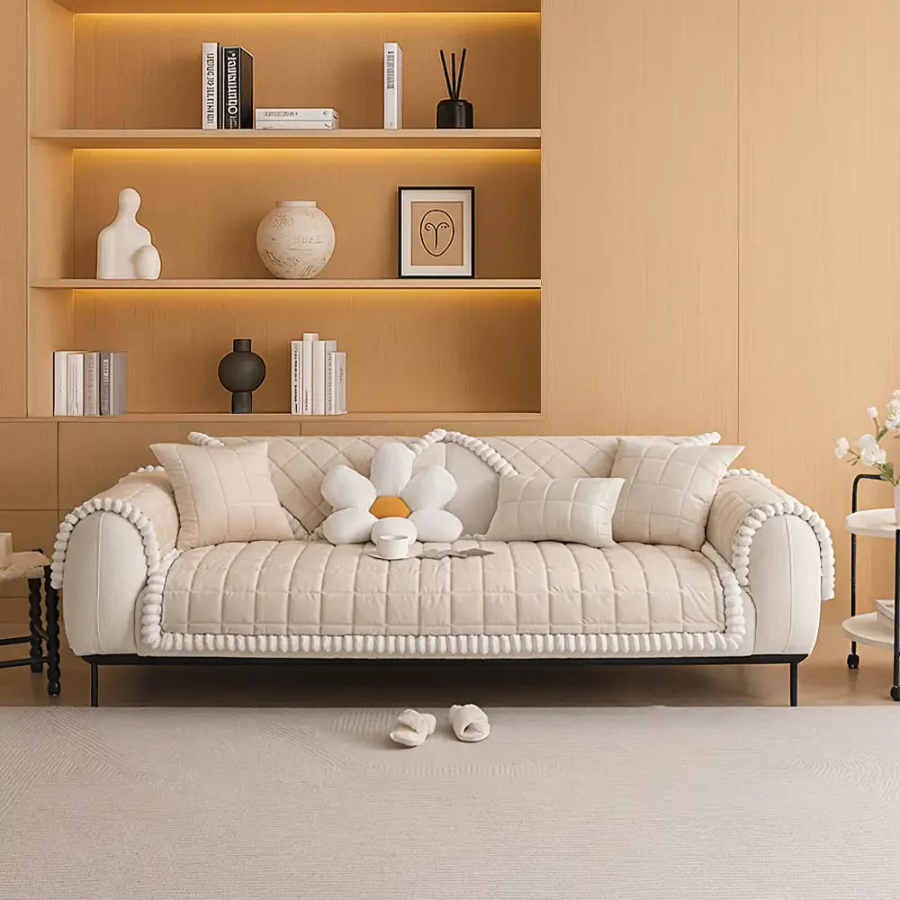 Quadratischer kurzer Plüsch einfacher Sofaschoner rutschfester Sofabezug
