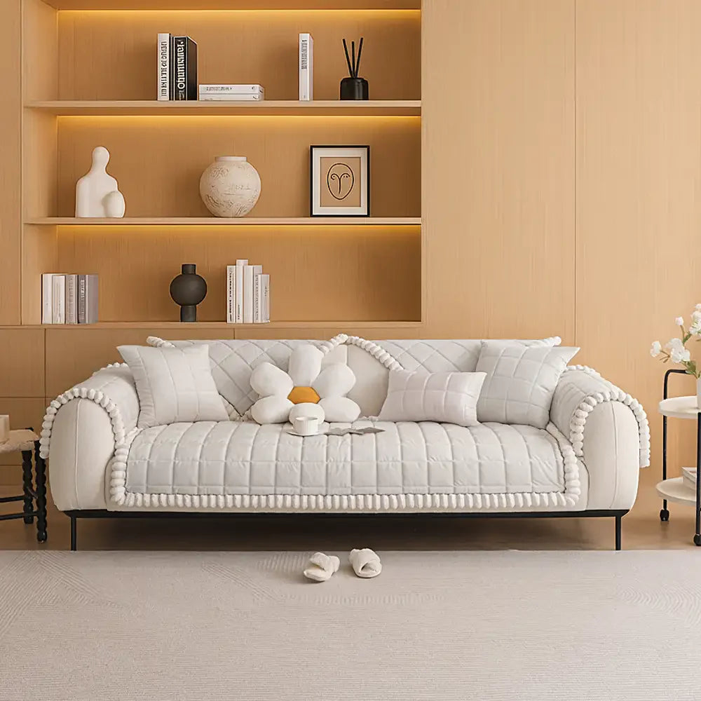 Quadratischer kurzer Plüsch einfacher Sofaschoner rutschfester Sofabezug