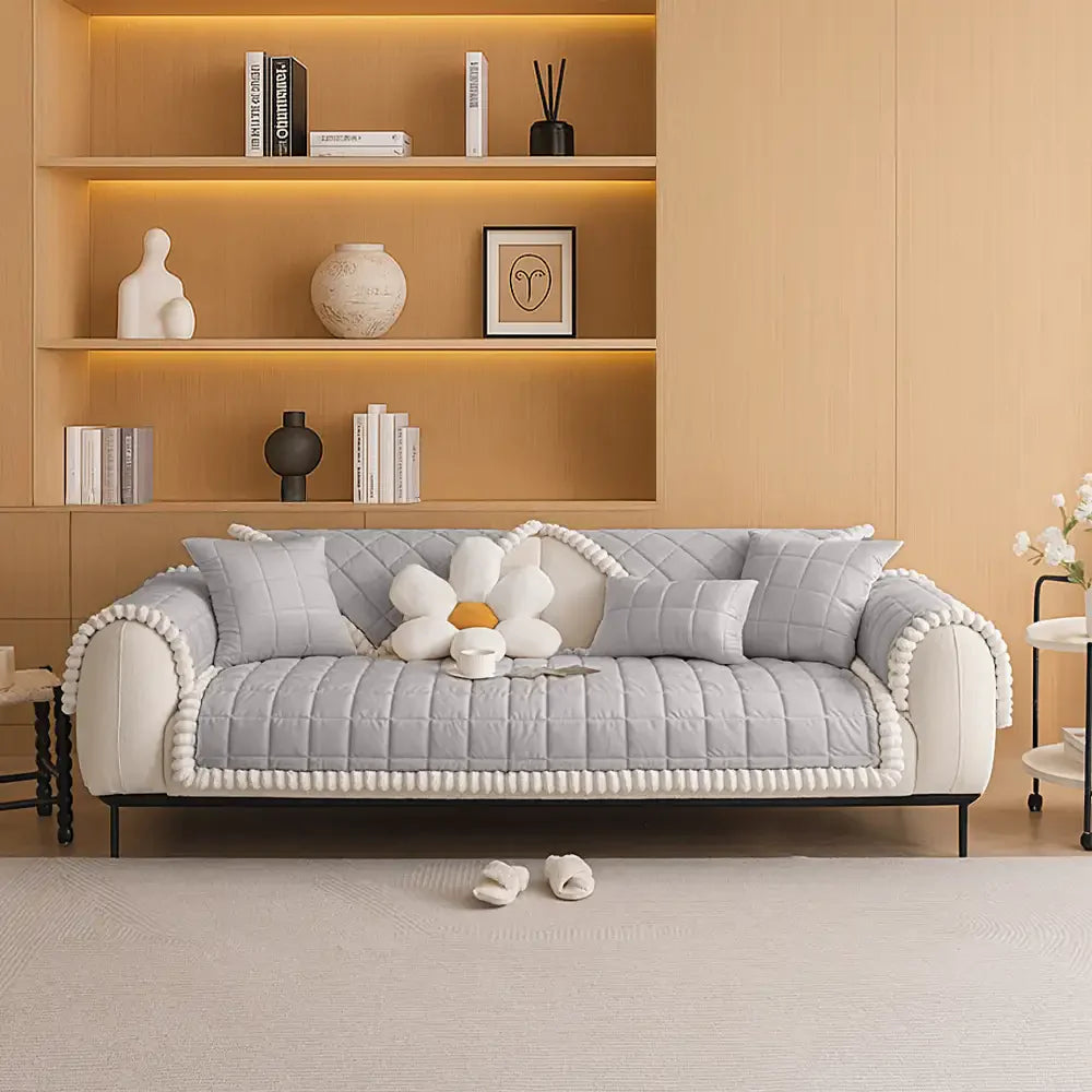 Quadratischer kurzer Plüsch einfacher Sofaschoner rutschfester Sofabezug