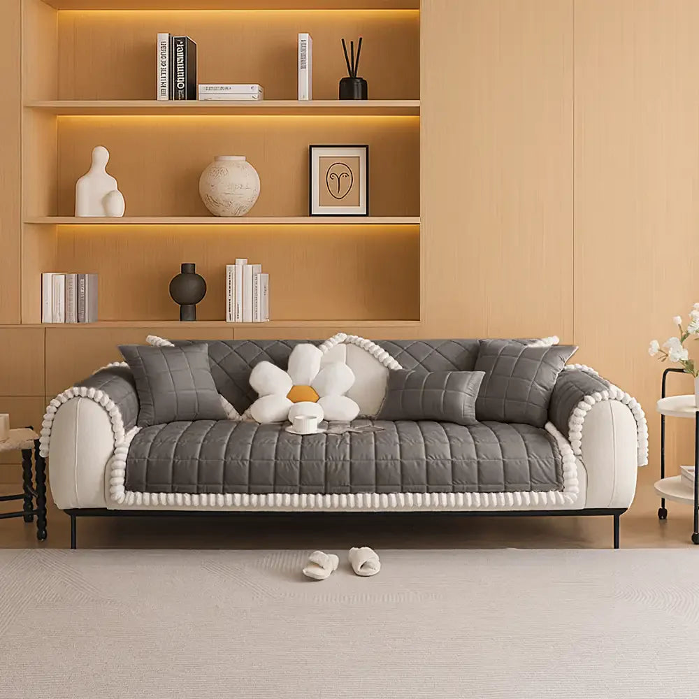 Quadratischer kurzer Plüsch einfacher Sofaschoner rutschfester Sofabezug