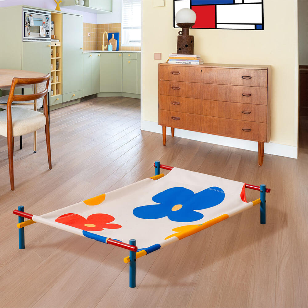 Erhöhtes Hundebett aus Aluminium im lebhaften Sommerdruck-Stil - Summer Paradise