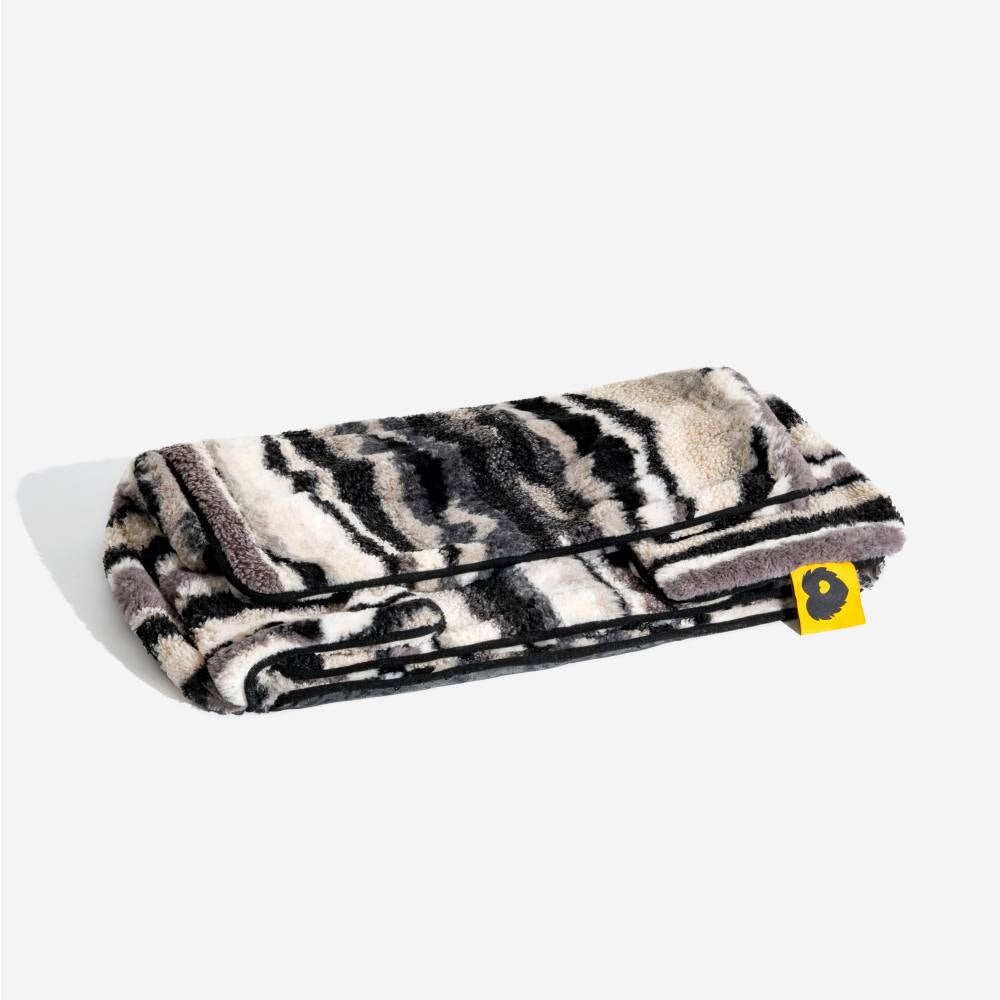 Trendige gestreifte Kunstlammfell Doppel-Layer Hund- und Katzen-Sofa-Bett - Outdoor