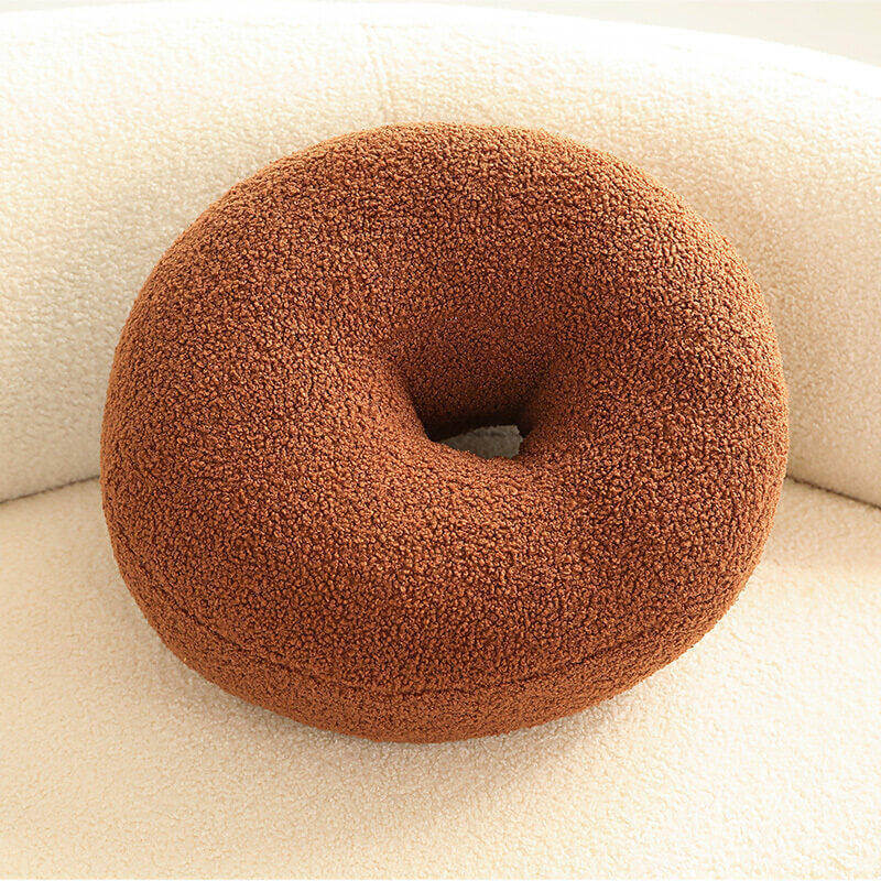 Niedliches Geometrisch Geformtes Sofakissen mit Twist