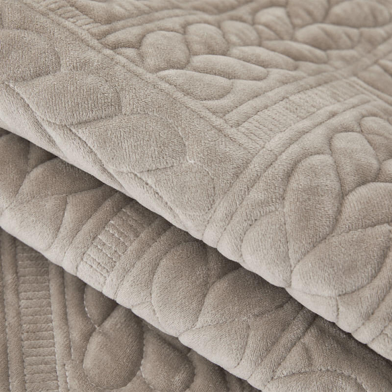 Warmer Rutschfester Sofabezug aus Kristallsamt mit Weizenstickerei