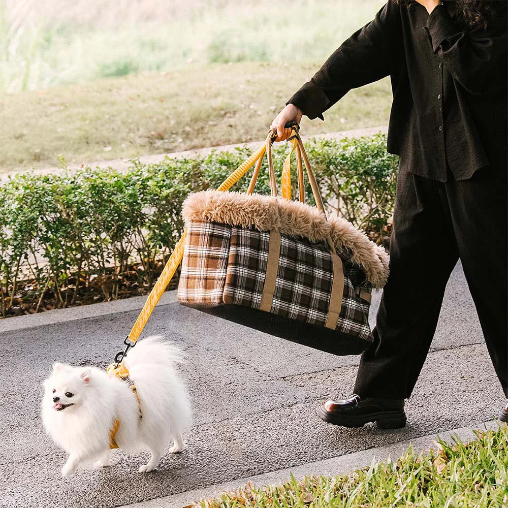 2 in 1 großer Alljahres-Haustierträger und Hundeschlafsack - Voyager's Plaid