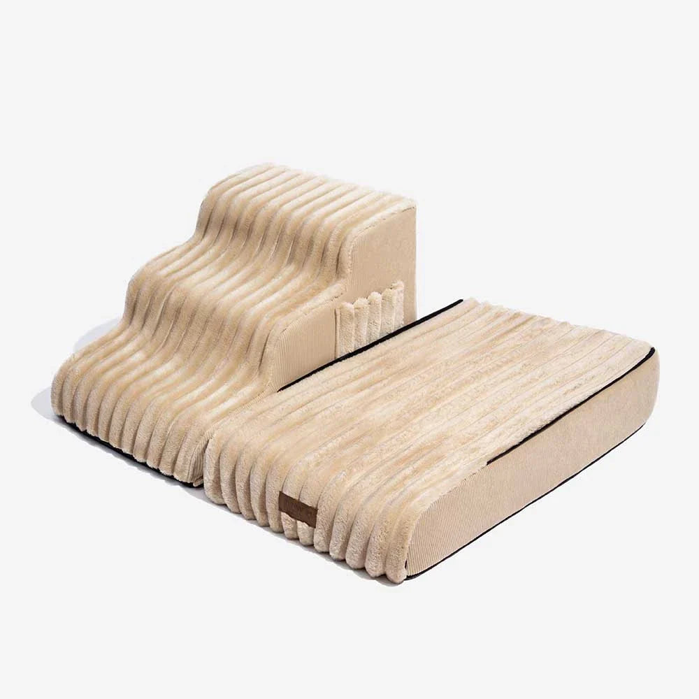 2-in-1 Flauschleiter und Bett für Haustiere – CreamyRamp