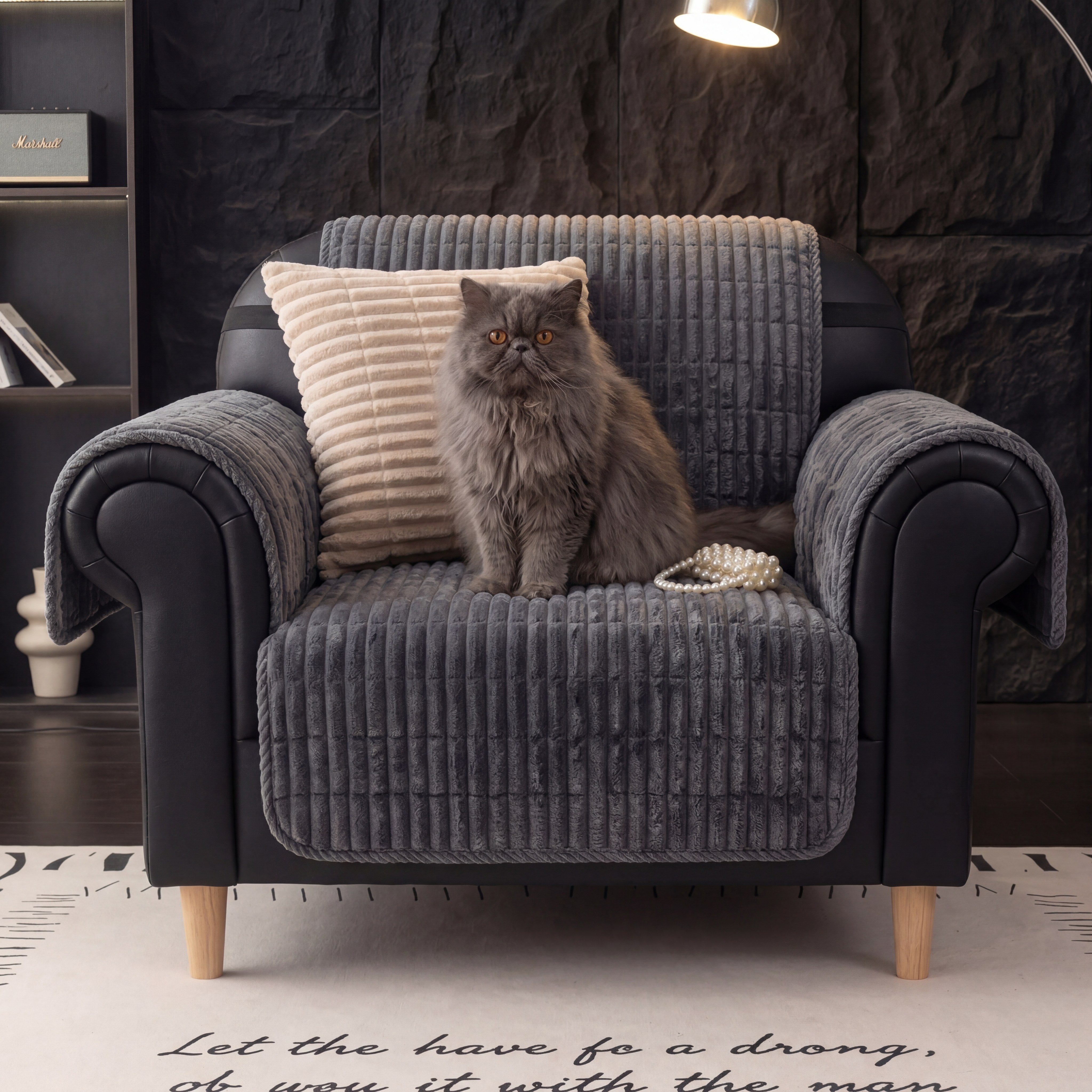 Einteilige gemütliche Flanell-Sofa-Schutz rutschfeste Recliner-Stuhlhüllen
