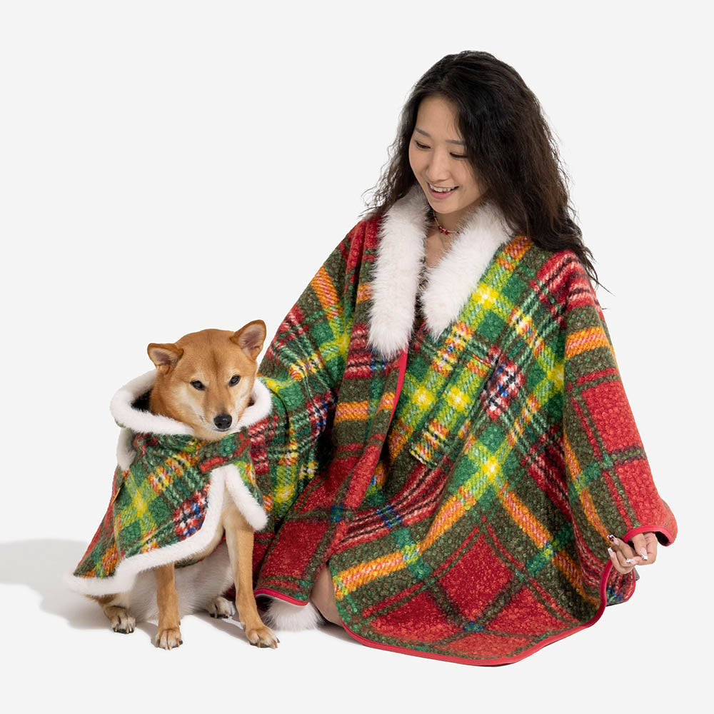 Klassischer Karierter Warmer Poncho für Mensch und Hund - Festliche Begleiter