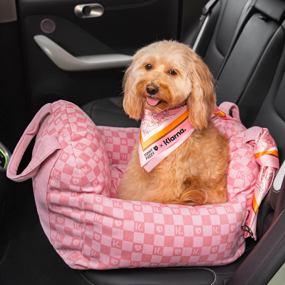 FunnyFuzzy X Klarna | Großes Rosa Autositzbett Sicherheit auf Reisen für Hunde