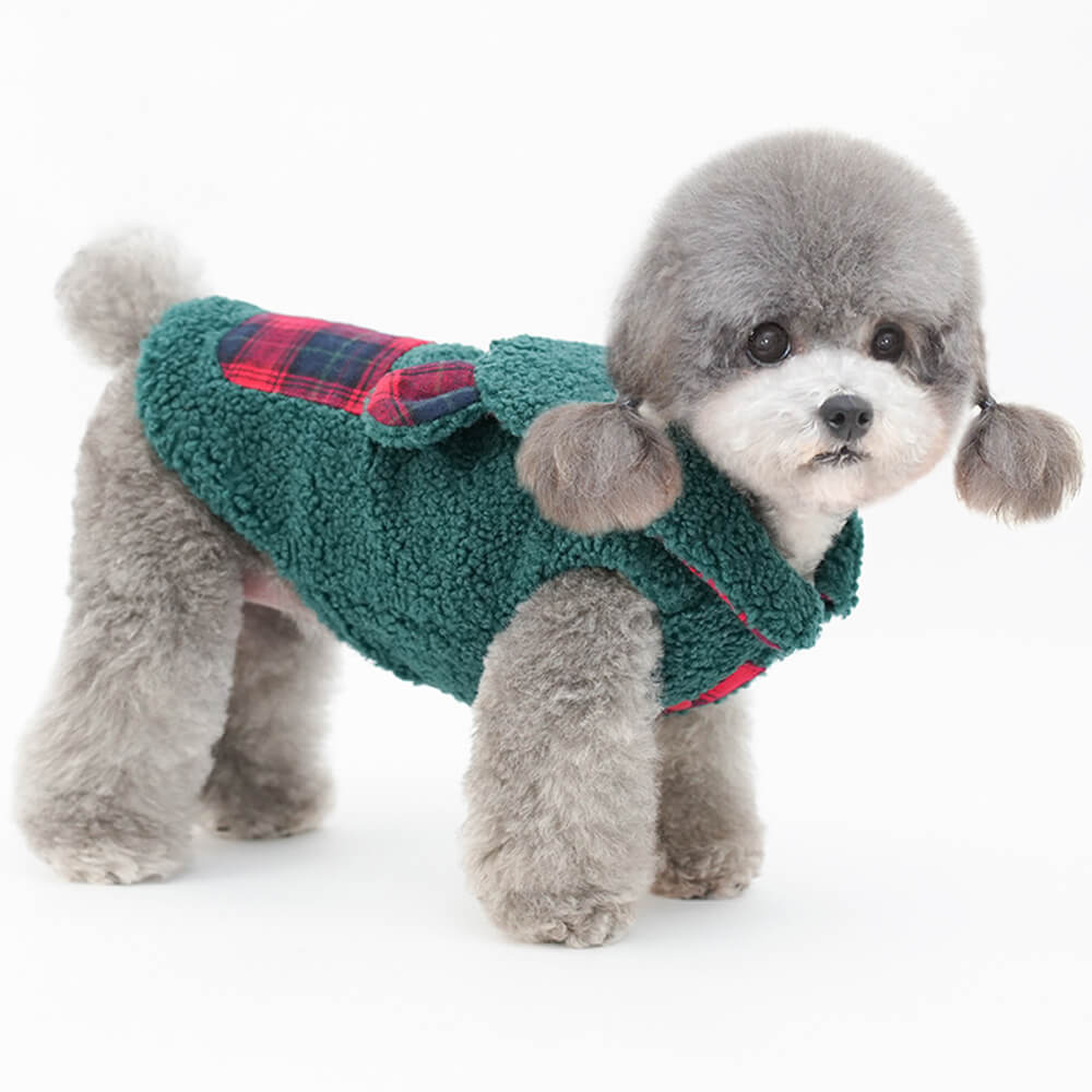 Sherpa-Hundeweste mit kariertem Besatz – gemütlich süß und perfekt für den Winter