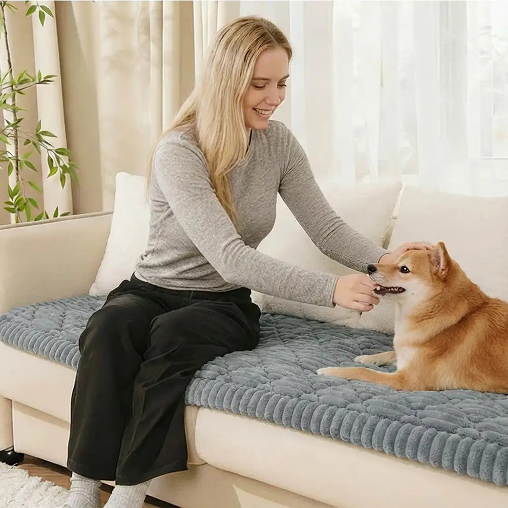 Fluffiger, fusseliger haustierfreundlicher Sofaschoner, waschbarer Couchbezug, Haustiermatte