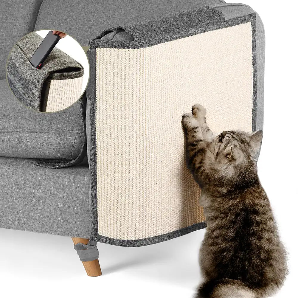 Vollständig umhüllte Katzenkratzmatte aus Kunstsisal zum Schutz von Sofarückenlehnen für Katzen