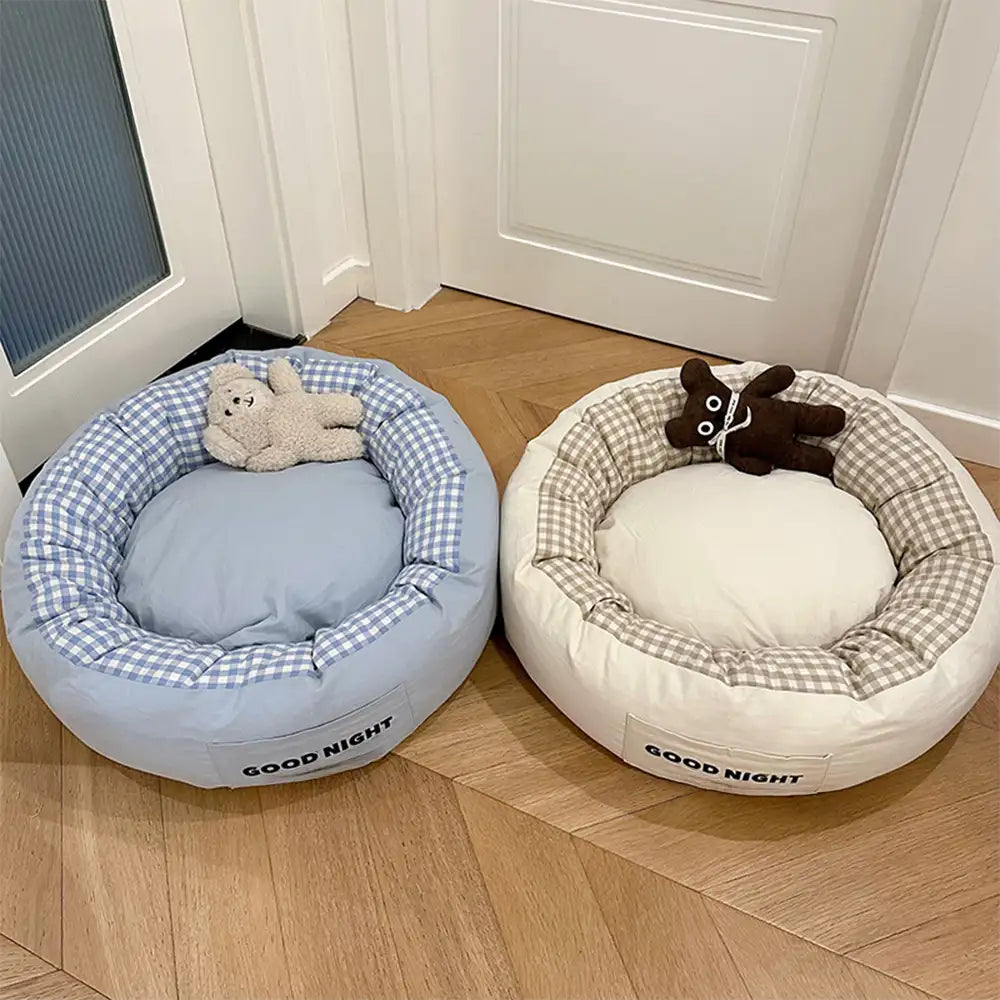 Gute Nacht Tiefschlaf Rundum Beruhigendes Hundebett mit Bären-Spielzeug