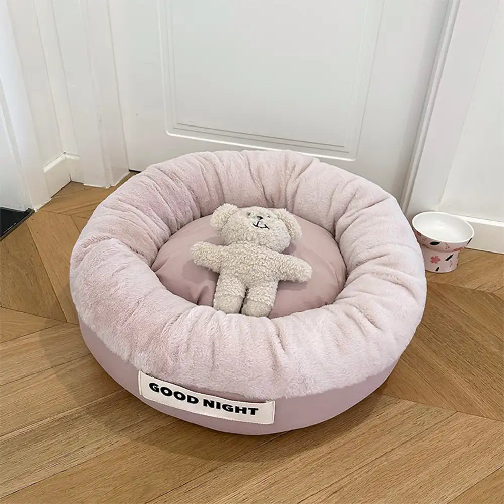 Gute Nacht Tiefschlaf Rundum Beruhigendes Hundebett mit Bären-Spielzeug