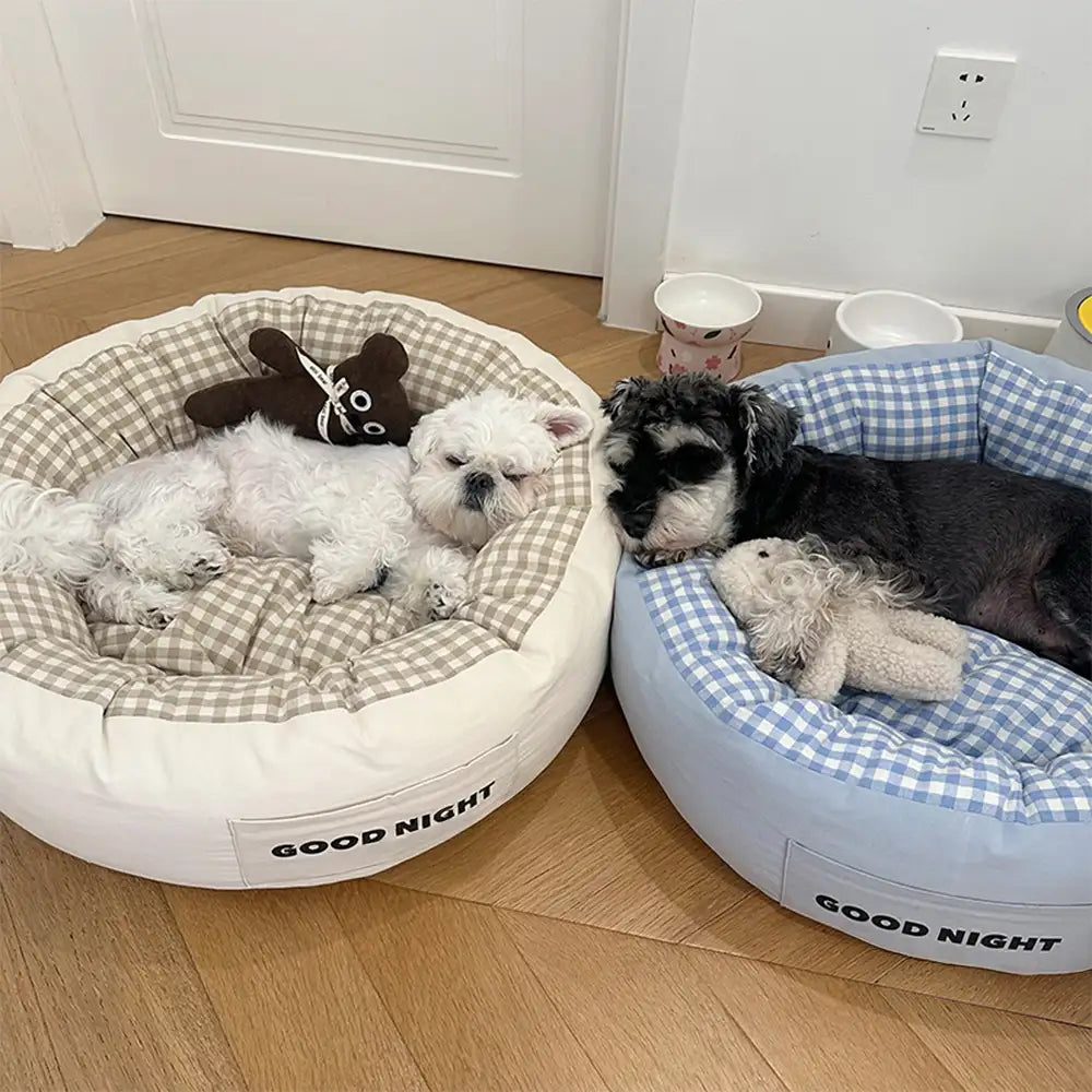 Gute Nacht Tiefschlaf Rundum Beruhigendes Hundebett mit Bären-Spielzeug