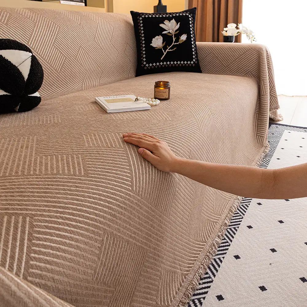 Moderner Streifen Chenille Kratzfester Sofaschoner Couchüberwurf