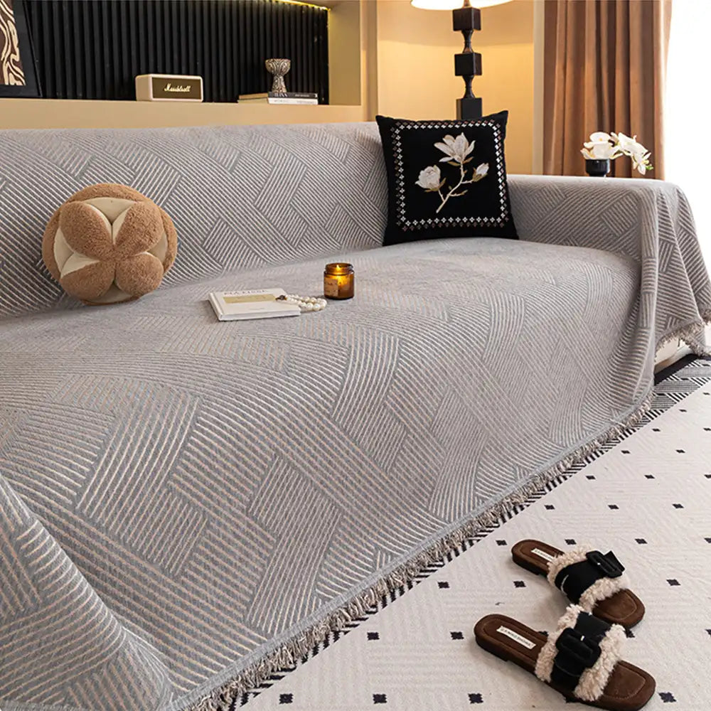 Moderner Streifen Chenille Kratzfester Sofaschoner Couchüberwurf