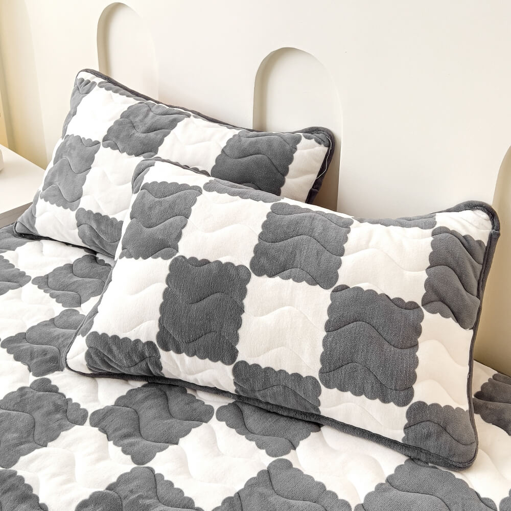 Milk Velvet Checkered Bedding Mattress Cover