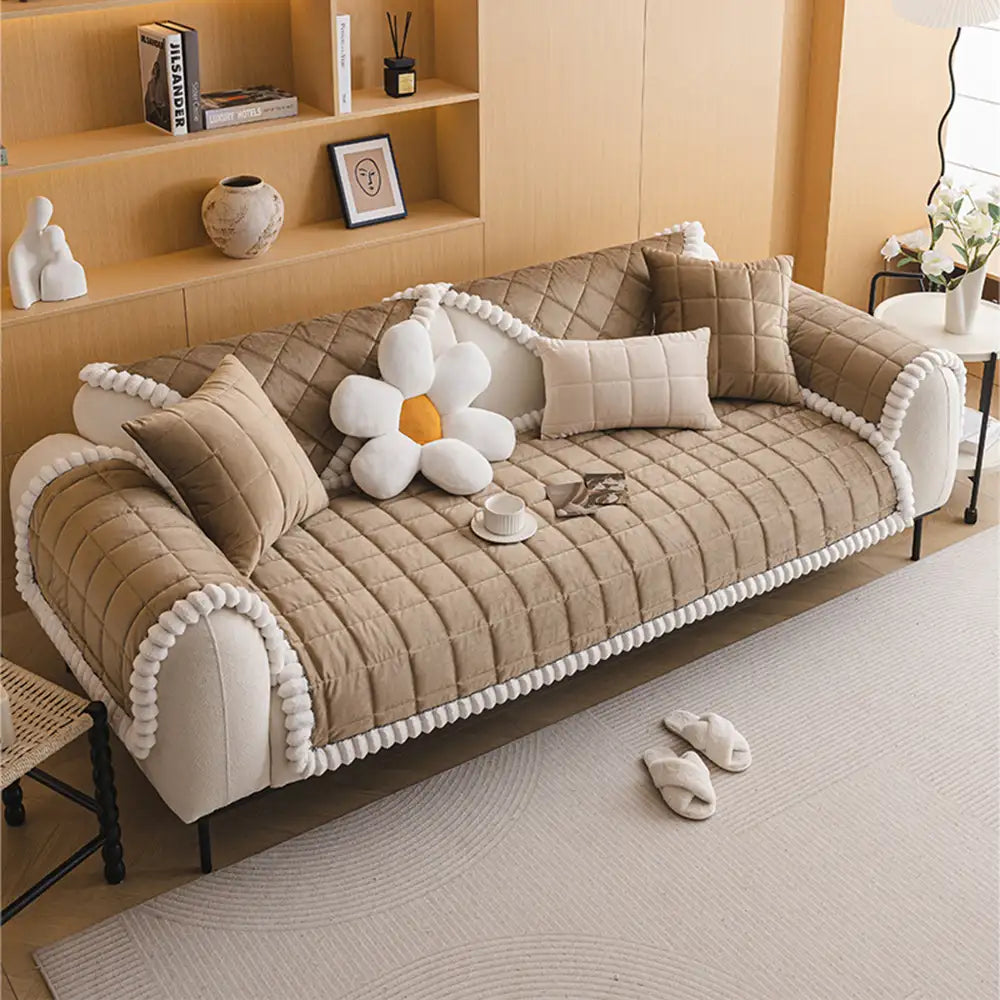 Quadratischer kurzer Plüsch einfacher Sofaschoner rutschfester Sofabezug