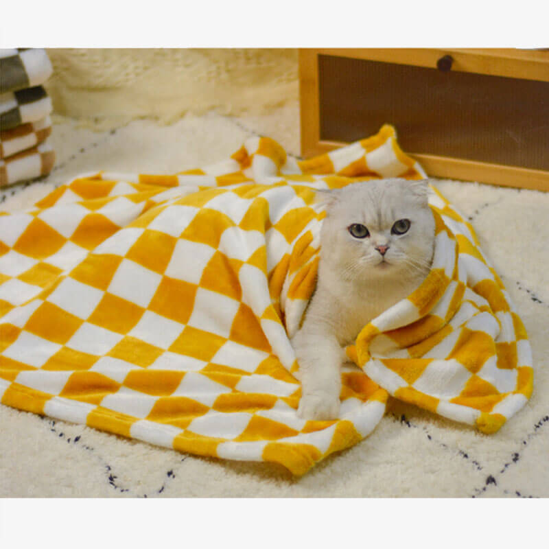 Stylish Chequered Flannel Pet Blanket Dog & Cat Blanket